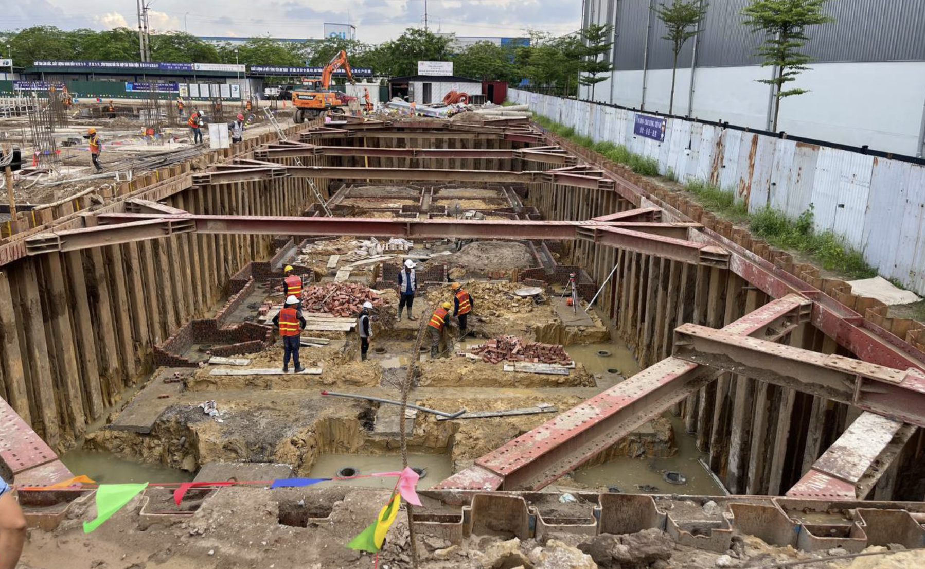 NHÀ XƯỞNG CÔNG TY TNHH CÔNG NGHỆ ĐIỆN TỬ PANEL VIỆT NAM